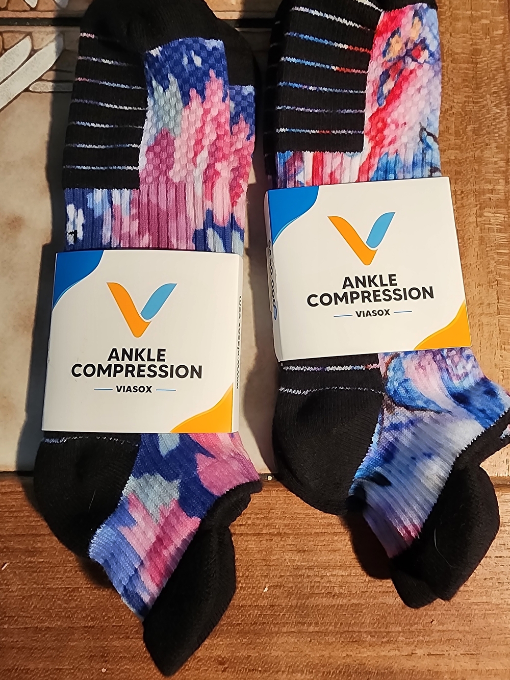 VIASOX Ankle Compression Socks  Multicolor Floral X 2 Pairs NEW L/XL